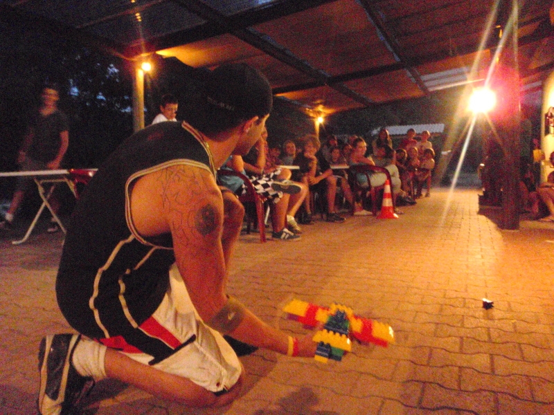 Village Camps International Summer Camp Ard&egrave;che, France 2019-07-26 https://www.villagecamps.com/journals_admin/images/69-11-The flight test.jpg